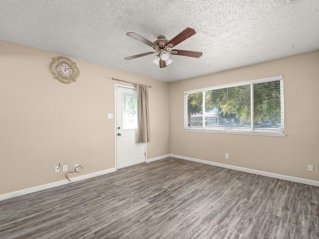 3576 N Marks Avenue, Fresno, CA 93722