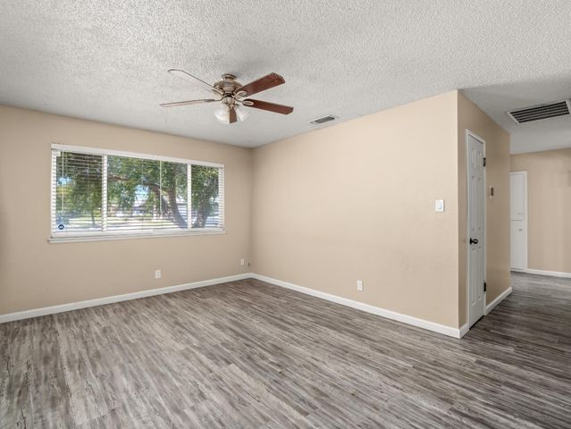 3576 N Marks Avenue, Fresno, CA 93722