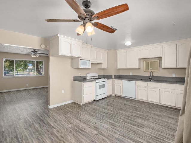 3576 N Marks Avenue, Fresno, CA 93722