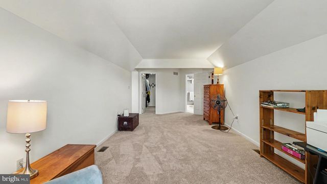 2011 WILLOWWOOD DR, Royersford, PA 19468