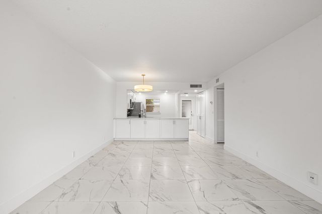 3090 Holiday Springs Boulevard Unit 109, Margate, FL 33063