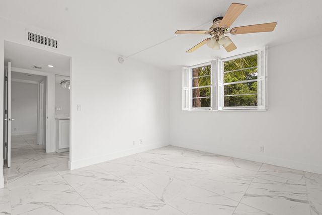 3090 Holiday Springs Boulevard Unit 109, Margate, FL 33063
