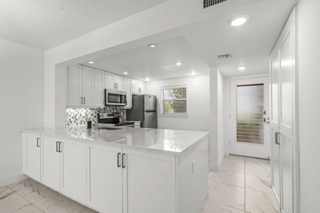 3090 Holiday Springs Boulevard Unit 109, Margate, FL 33063