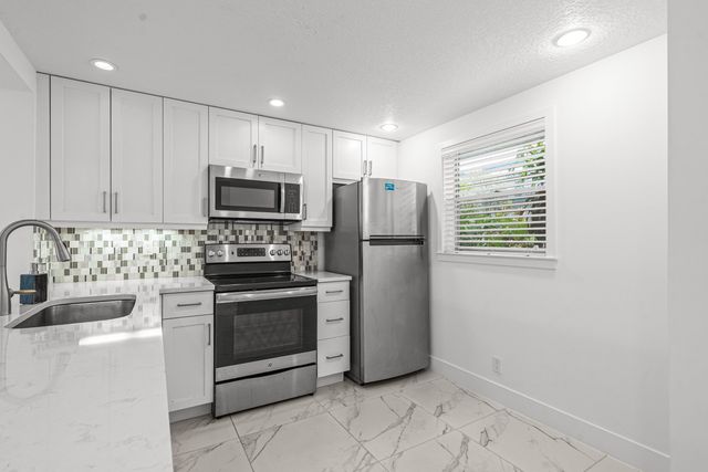 3090 Holiday Springs Boulevard Unit 109, Margate, FL 33063
