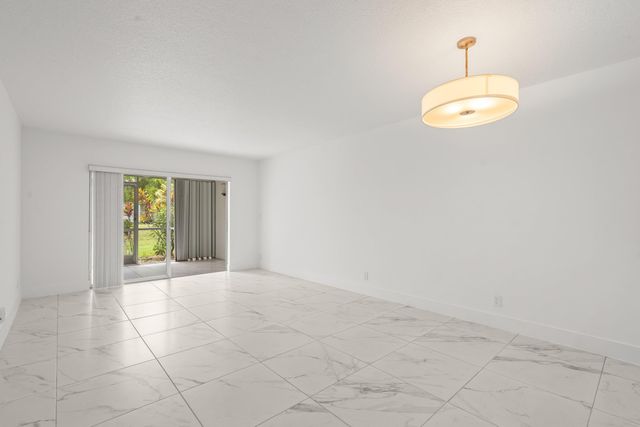 3090 Holiday Springs Boulevard Unit 109, Margate, FL 33063