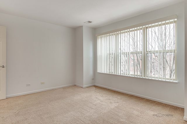 726 N Keystone Lane, Vernon Hills, IL 60061