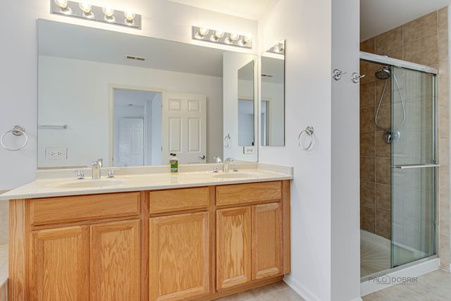 726 N Keystone Lane, Vernon Hills, IL 60061