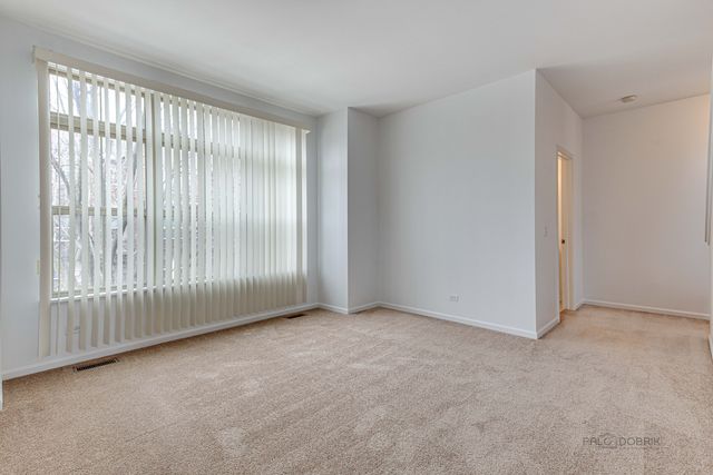 726 N Keystone Lane, Vernon Hills, IL 60061