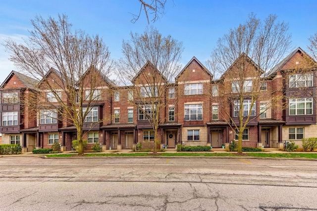 726 N Keystone Lane, Vernon Hills, IL 60061