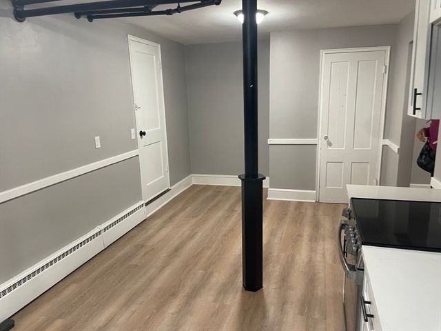 366 Essex St B, Salem, MA 01970