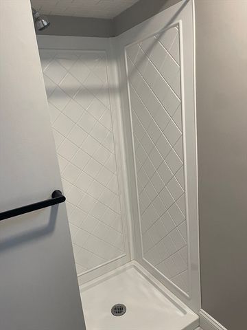 366 Essex St B, Salem, MA 01970