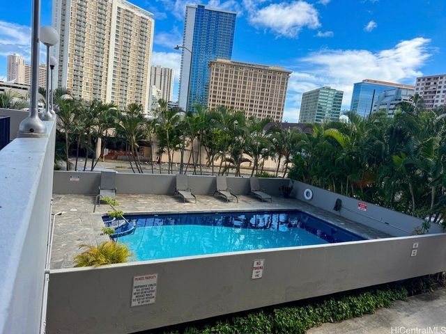 1650 Kanunu Street 916, Honolulu, HI 96814