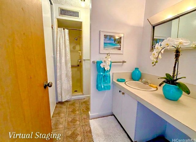 1650 Kanunu Street 916, Honolulu, HI 96814