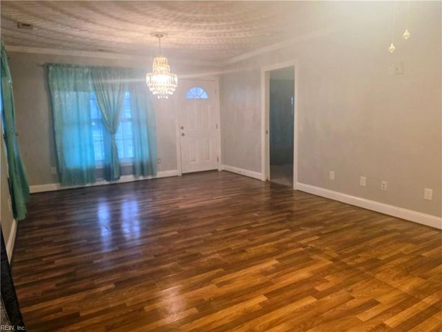 625 Center AVE, Newport News, VA 23601