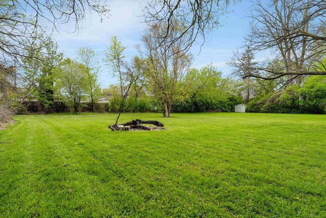 33600 Louise Avenue, Clinton Twp, MI 48035