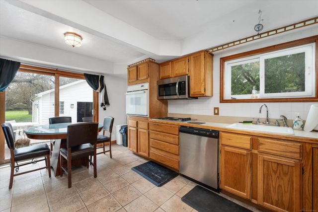 33600 Louise Avenue, Clinton Twp, MI 48035