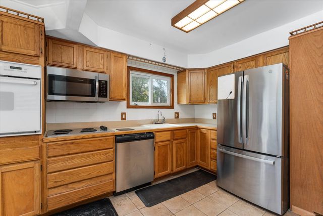 33600 Louise Avenue, Clinton Twp, MI 48035