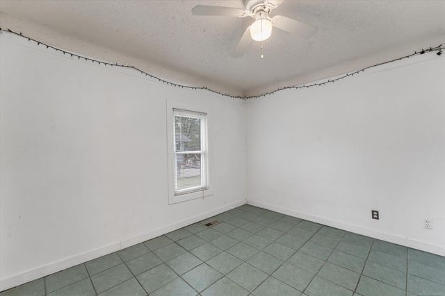 33600 Louise Avenue, Clinton Twp, MI 48035
