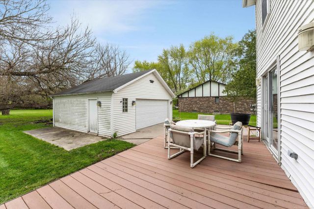 33600 Louise Avenue, Clinton Twp, MI 48035