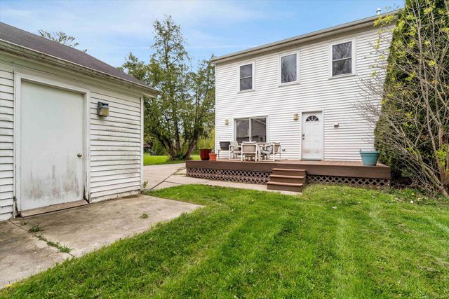 33600 Louise Avenue, Clinton Twp, MI 48035
