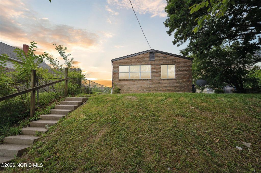 1022 Liberty Street, Toledo, OH 43605