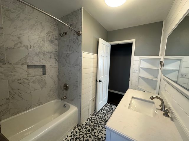 412 E Main Street, Morrison, IL 61270