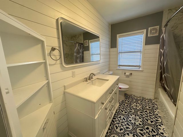 412 E Main Street, Morrison, IL 61270