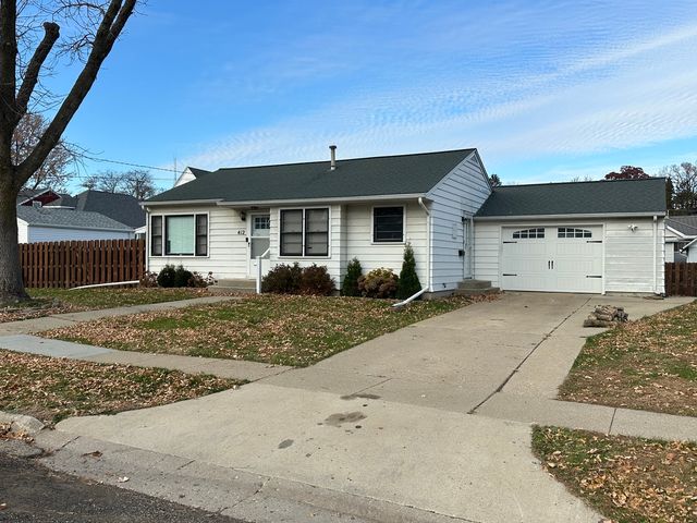 412 E Main Street, Morrison, IL 61270