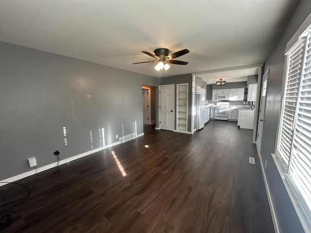 412 E Main Street, Morrison, IL 61270