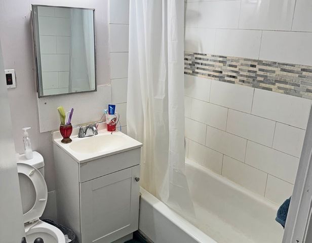 116-118 Walker St, Lowell, MA 01854