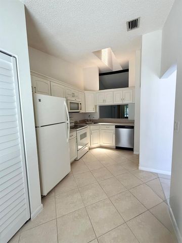 2054 SW Silver Pine Way 123-B, Palm City, FL 34990