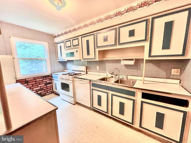14759 BARKSDALE ST, Woodbridge, VA 22193