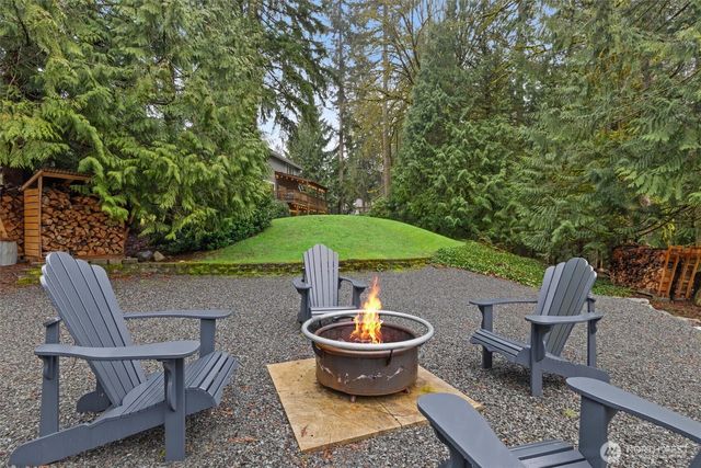 19403 NE 203rd Place, Woodinville, WA 98077