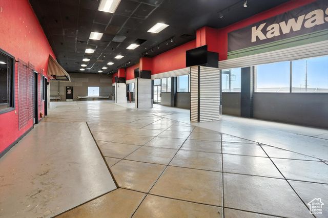 240 N FRONTAGE RD, Centerville, UT 84014