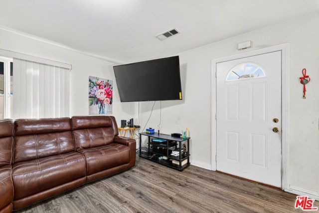 1503 E Gage Avenue, Los Angeles, CA 90001