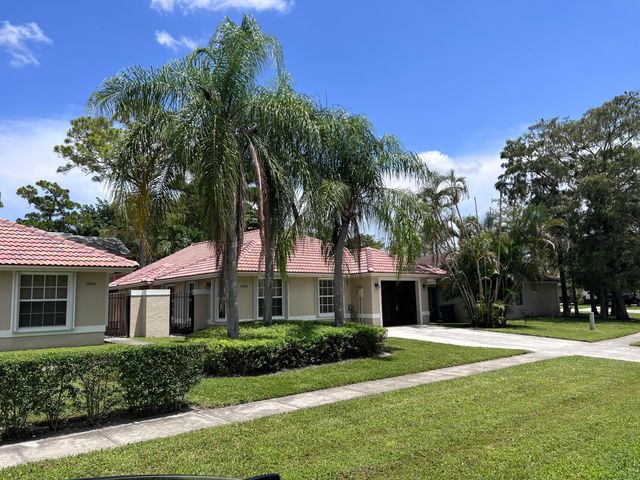 1598 Hawthorne Place, Wellington, FL 33414