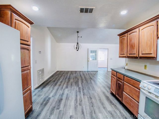 7345 D, Kingston, OK 73439