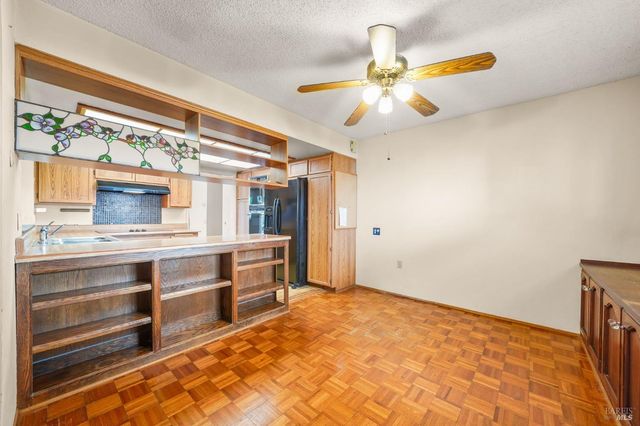 202 Olympic Cir, Vacaville, CA 95687