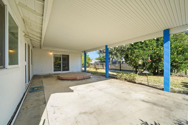 202 Olympic Cir, Vacaville, CA 95687