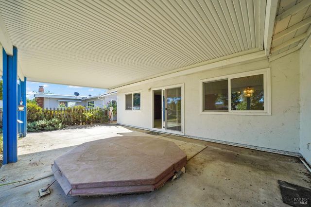 202 Olympic Cir, Vacaville, CA 95687