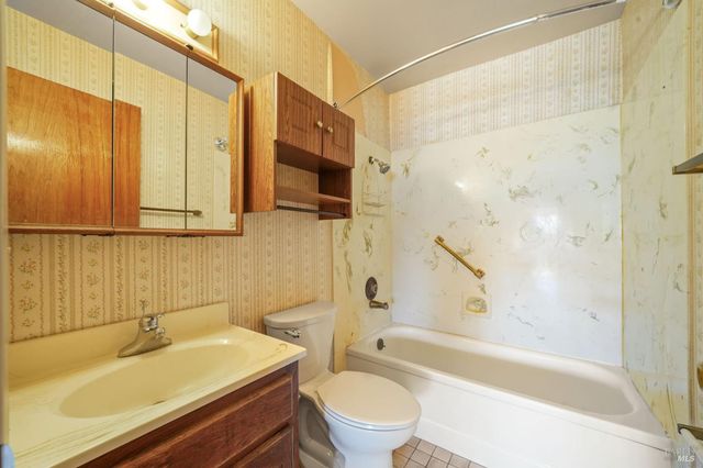 202 Olympic Cir, Vacaville, CA 95687