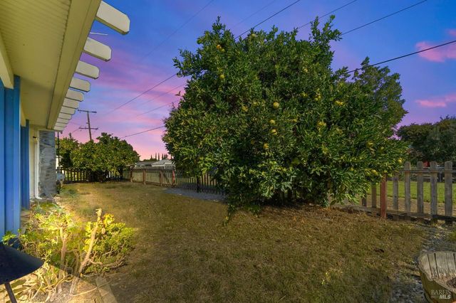 202 Olympic Cir, Vacaville, CA 95687