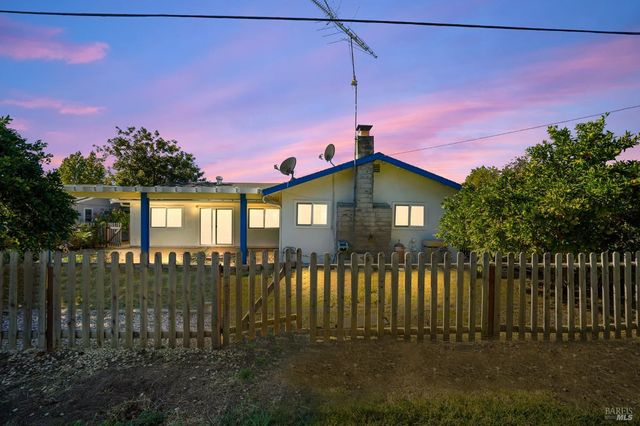 202 Olympic Cir, Vacaville, CA 95687