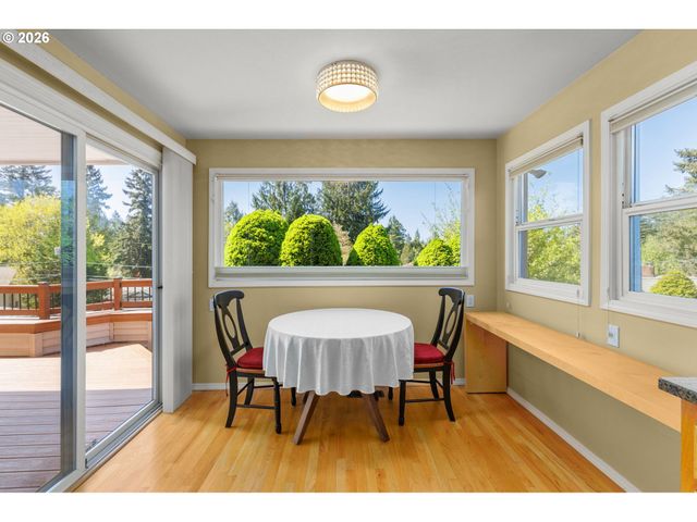 7275 Sw SYLVAN Ct, Portland, OR 97225