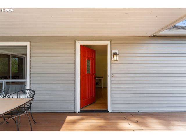 7275 Sw SYLVAN Ct, Portland, OR 97225