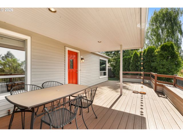 7275 Sw SYLVAN Ct, Portland, OR 97225