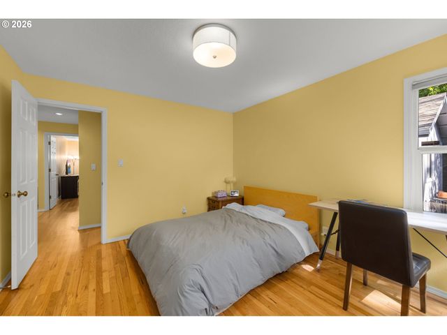 7275 Sw SYLVAN Ct, Portland, OR 97225