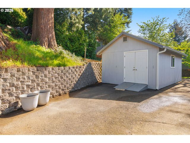 7275 Sw SYLVAN Ct, Portland, OR 97225