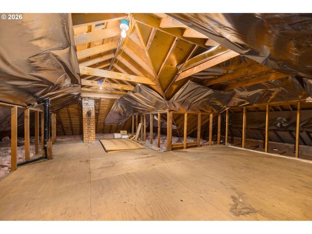 7275 Sw SYLVAN Ct, Portland, OR 97225