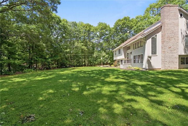 768 Weaver Hill Road, Coventry, RI 02816